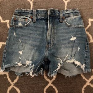 Abercrombie 4inch Mom Short High Rise Shorts